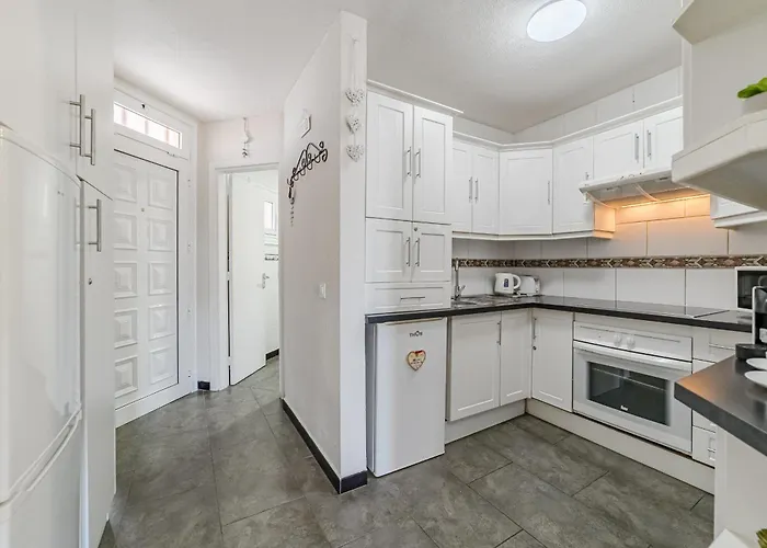 아파트 Noble Playa Fanabe By Altamar Homes